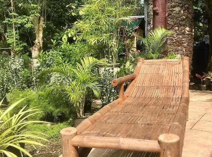 Apartment Camotes Cay Hideaway