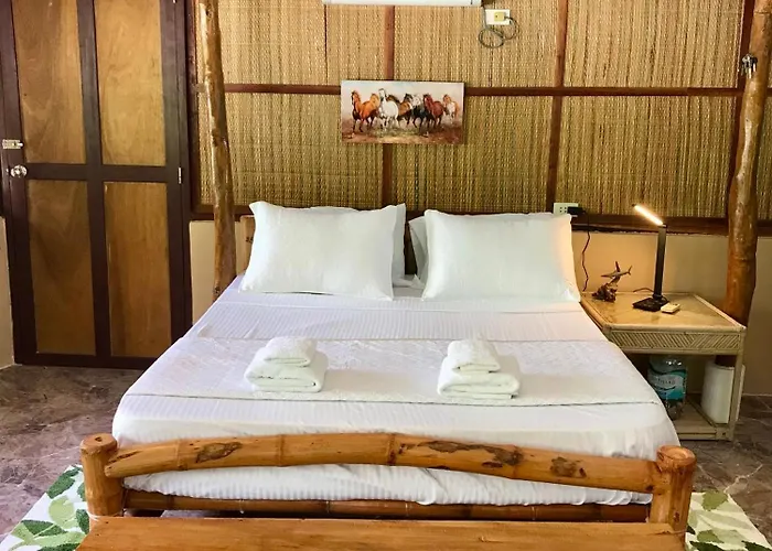 Camotes Cay Hideaway Apartment *