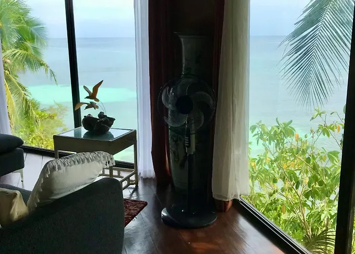 Apartment Camotes Cay Hideaway